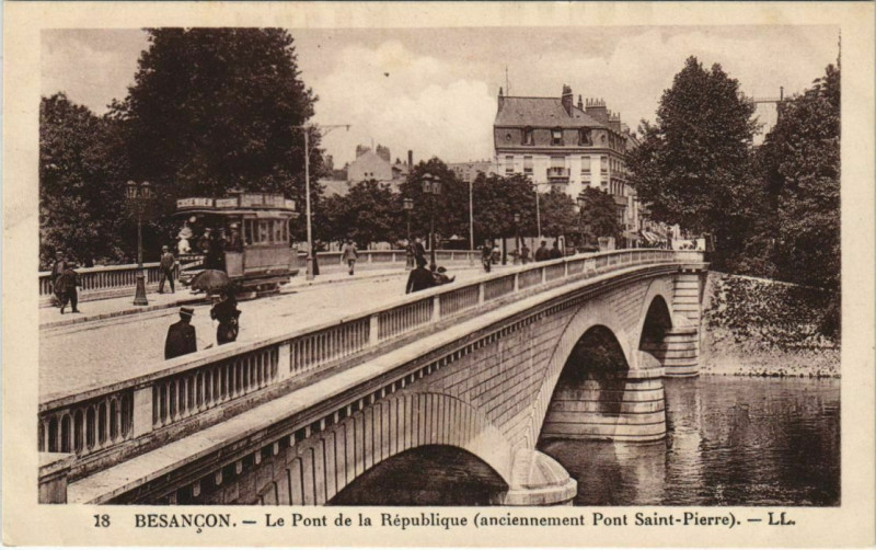 Carte postale ancienne Besancon Pont de la Republique France à Besançon