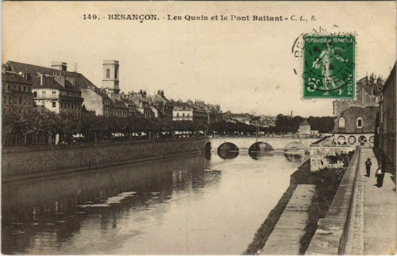 Carte postale ancienne Besancon Les Quais et le Pont Battant France à Besançon