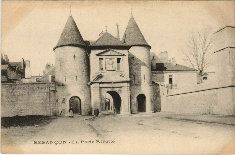 Carte postale ancienne Besancon La Porte Rivotte France à Besançon