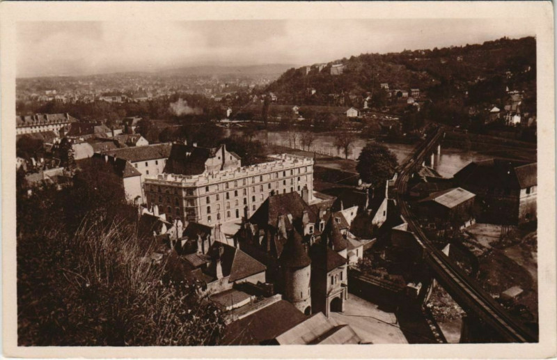 Carte postale ancienne Besancon vue generale et Porte Rivotte France à Besançon