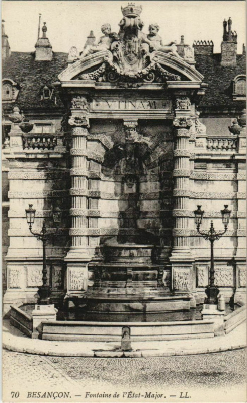 Carte postale ancienne Besancon Fontaine de l'Etat Major France à Besançon