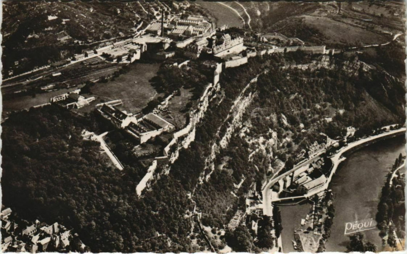 Carte postale ancienne Besancon La Citadelle France à Besançon
