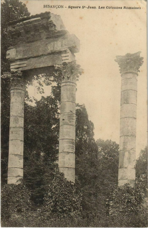 Carte postale ancienne Besancon Square Saint-Jean ,Colonnes Romaines France à Besançon