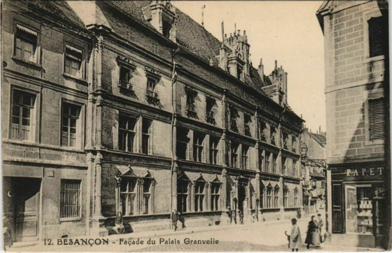 Carte postale ancienne Besancon Facade du Palais Granvelle France à Besançon