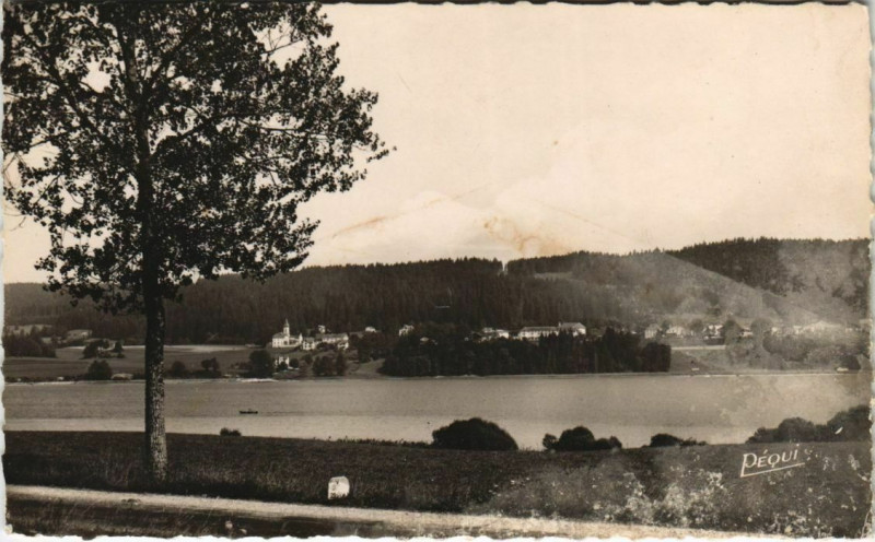 Carte postale ancienne Malbuisson - Le Lac. Vu depuis Saint-Point à Malbuisson