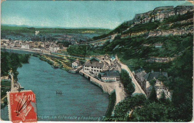 Carte postale ancienne Besancon - La Citadelle et faubourg Tarragrioz à Besançon