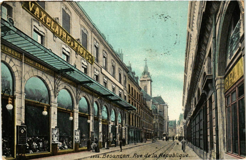 Carte postale ancienne Doubs Besancon Rue de la Republique à Doubs