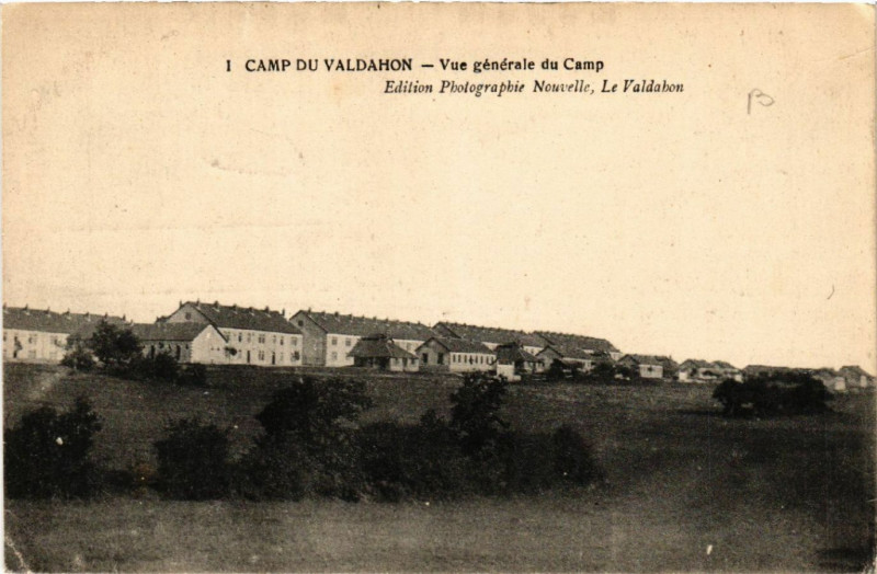 Carte postale ancienne Valdahon - Camp du Valdahon - Vue générale du Camp à Valdahon