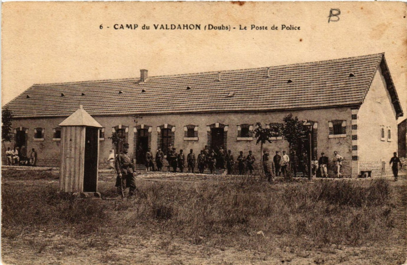 Carte postale ancienne Valdahon - Camp du Valdahon - Le Poste de Police à Valdahon