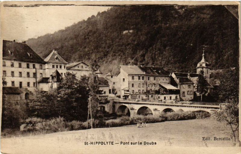 Carte postale ancienne Saint-Hippolyte - Pont sur le Doubs à Saint-Hippolyte