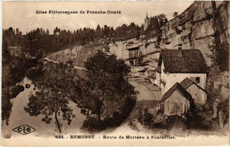 Carte postale ancienne Remonot - Route de Morteau a Pontarlier à Morteau