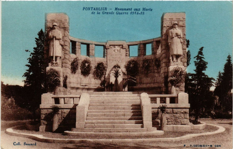 Carte postale ancienne Pontarlier - Monument aux Morts de la Grande Guerre à Pontarlier
