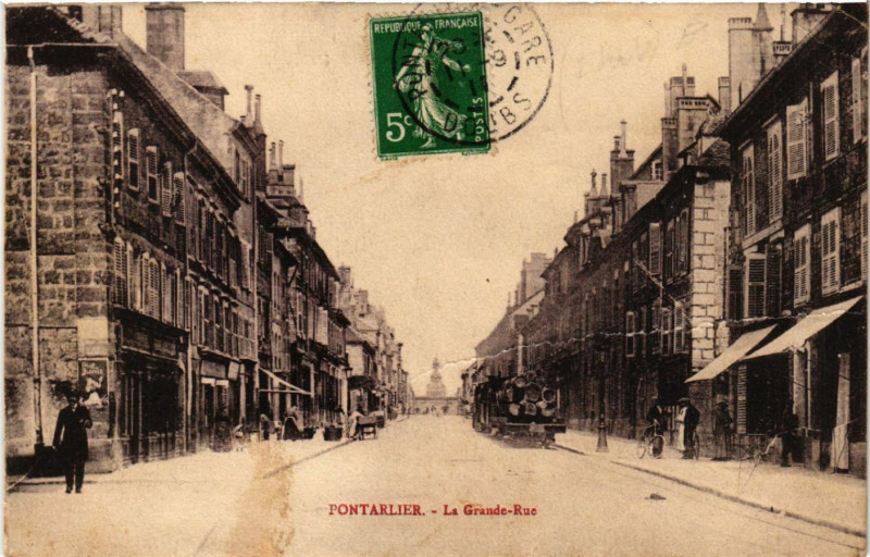 Carte postale ancienne Pontarlier - La Grande-Rue à Pontarlier
