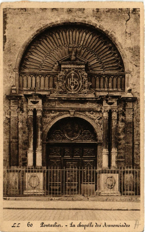 Carte postale ancienne Pontarlier - La Chapelle des Annonciades à Pontarlier