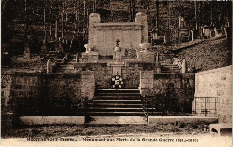 Carte postale ancienne Montbenoit - Monument aux Morts de la Grande Guerre à Montbenoît