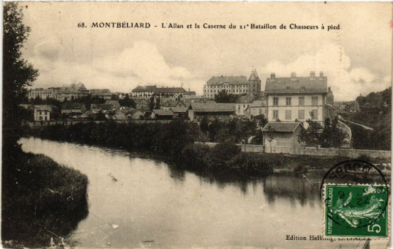 Carte postale ancienne Montbeliard - L'Allan et la Caserne à Montbéliard