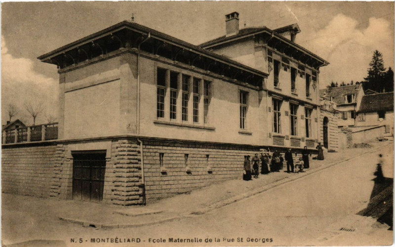 Carte postale ancienne Montbeliard - Ecole Maternelle de la Rue Saint-Georges à Montbéliard