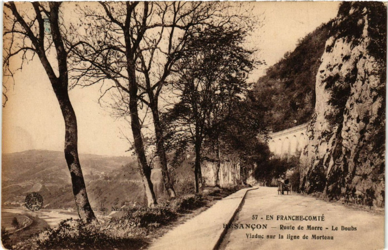 Carte postale ancienne Besancon - Route de Morre - Le Doubs - Viaduc à Besançon
