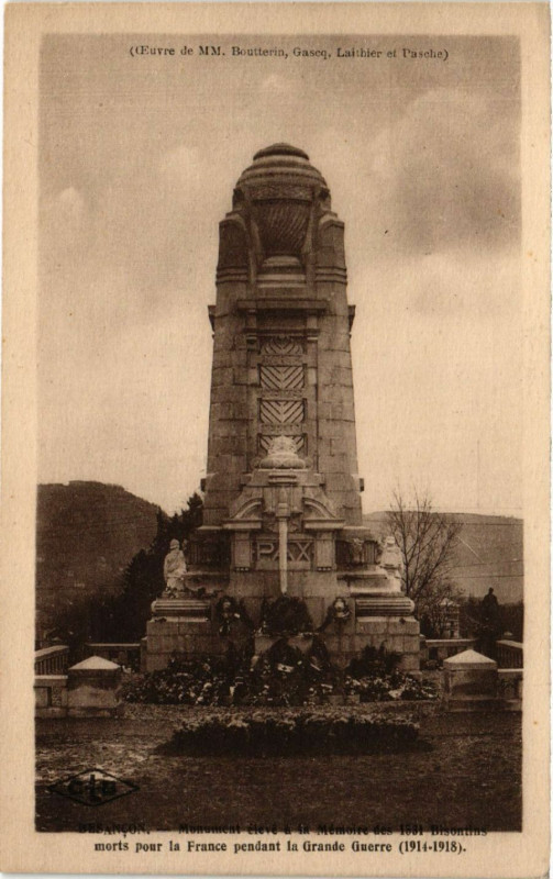 Carte postale ancienne Besancon - Monument eleve a la Memoire des 1531 Bisontis morts à Besançon