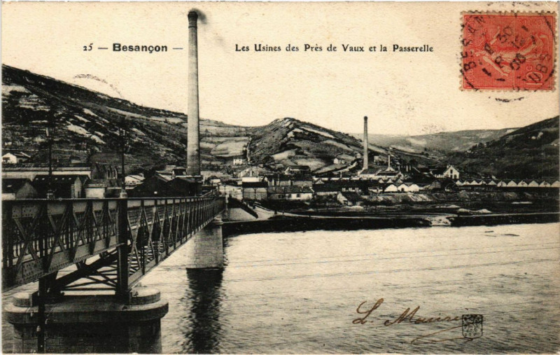 Carte postale ancienne Besancon - Les Usines des pres de Vaux et la Passerelle à Besançon