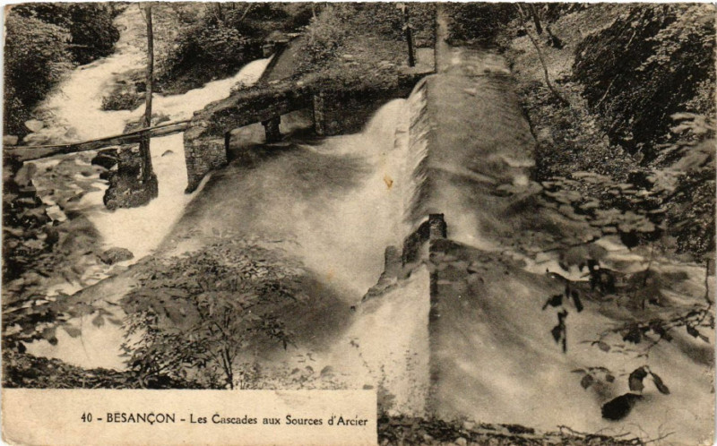 Carte postale ancienne Besancon - Les Cascades aux Sources d'Arcier à Besançon
