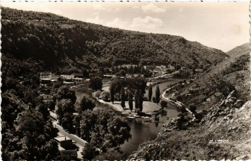 Carte postale ancienne Besancon - Le Doubs et l'Ile Malpas à Besançon
