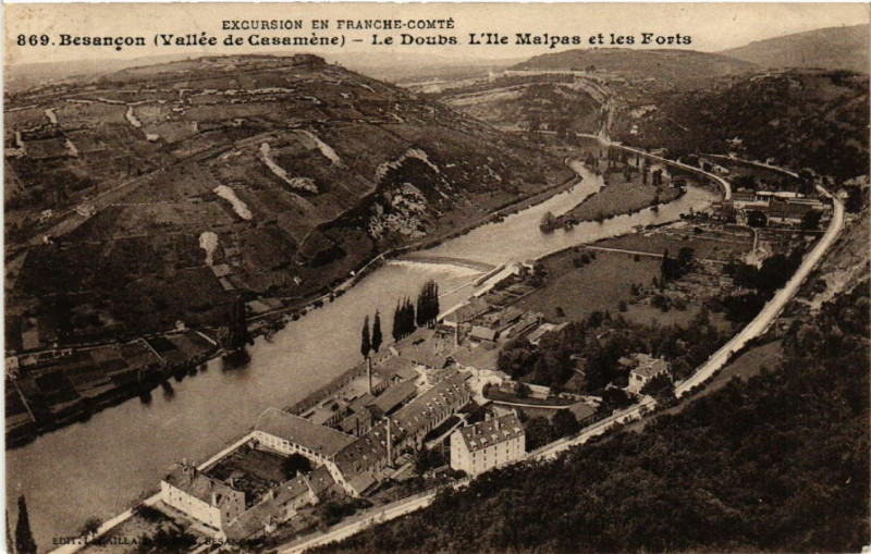 Carte postale ancienne Besancon - Le Doubs - L'Ile Malpas et le Forts à Besançon