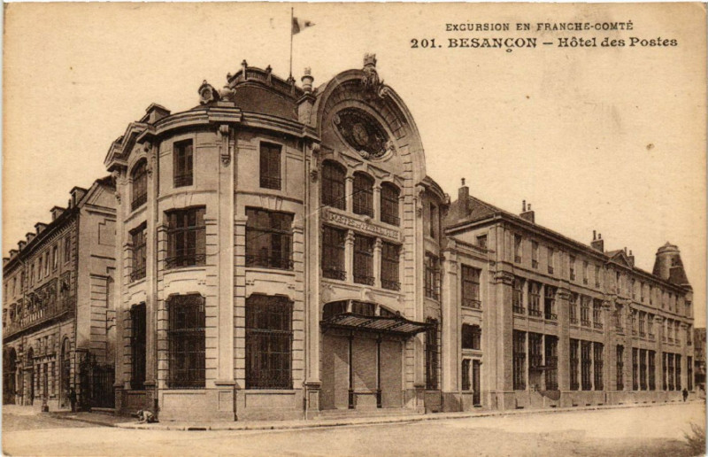 Carte postale ancienne Besancon - Hotel des Postes à Besançon