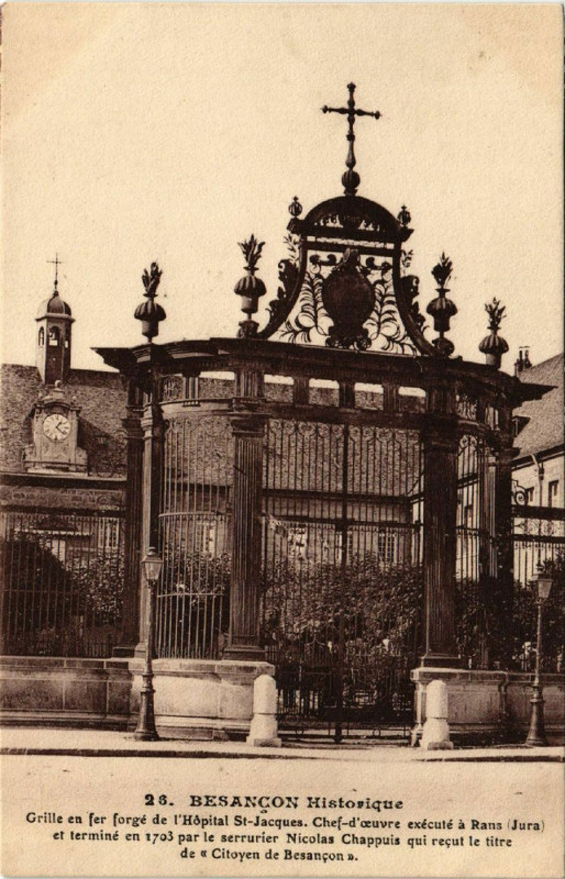 Carte postale ancienne Besancon - Grille en fer forgé de l'Hopital Saint-Jacques à Besançon