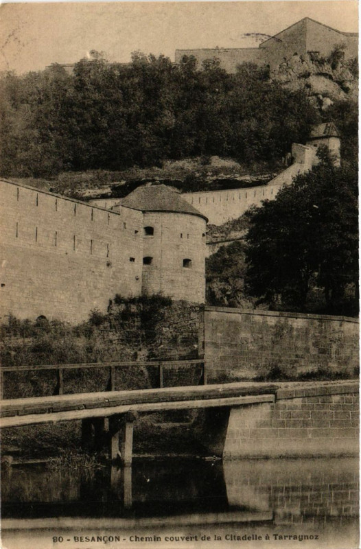 Carte postale ancienne Besancon - Chemin couvert de la Citadelle a Tarragnoz à Besançon