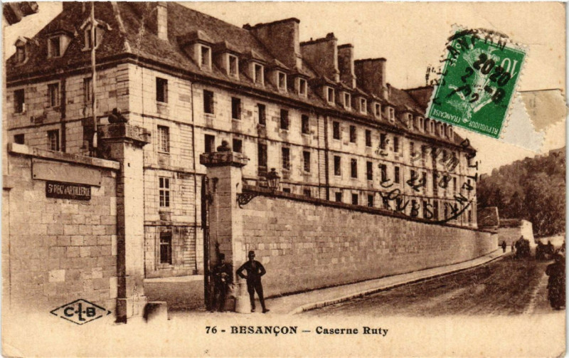 Carte postale ancienne Besancon - Caserne Ruty à Besançon