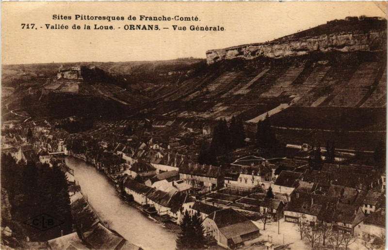 Carte postale ancienne Vallée de la Loue - Ornans - Vue générale à Ornans