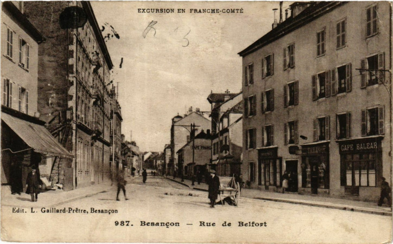 Carte postale ancienne Excursion en Franche-Comte - Besancon - Rue de Belfort à Besançon