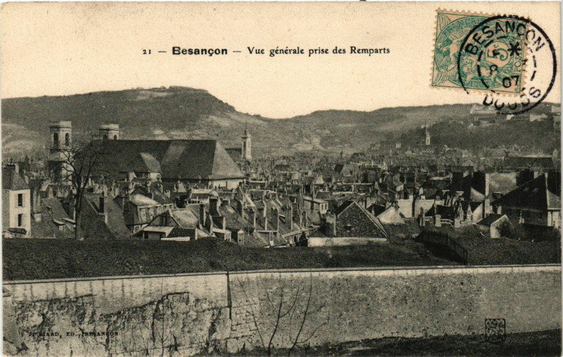 Carte postale ancienne Besancon - Vue générale prise des Remparts à Besançon