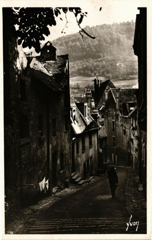 Carte postale ancienne Besancon - Rue du Chambier à Besançon