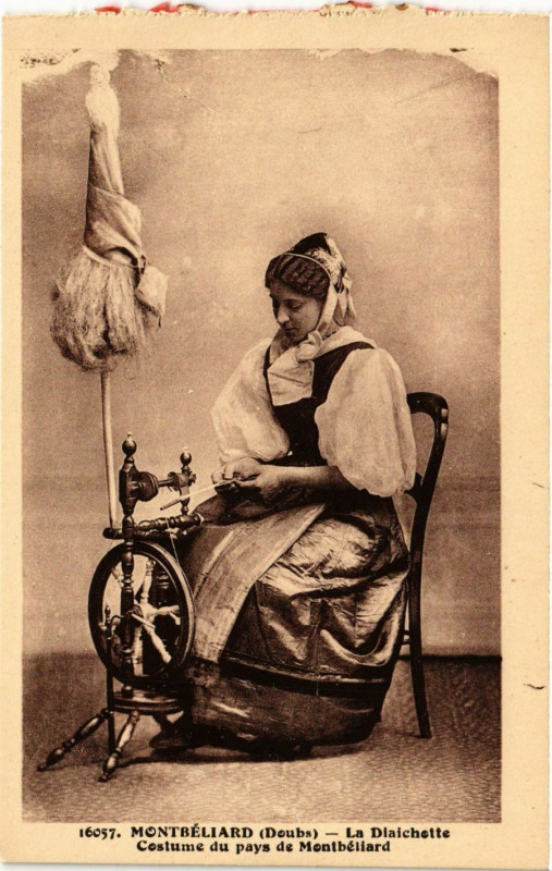 Carte postale ancienne Montbeliard - La Diaichette - Cosiume du Pays de Montbeliard à Montbéliard