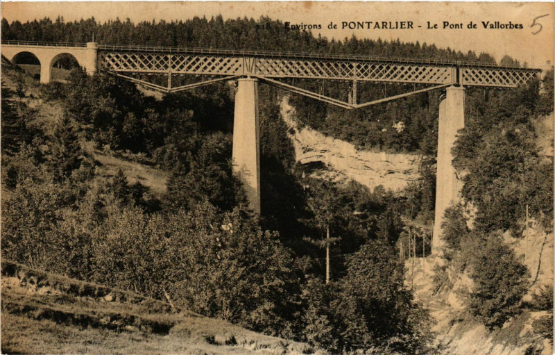Carte postale ancienne Environs de Pontarlier - Le Pont de Vallorbes à Pontarlier
