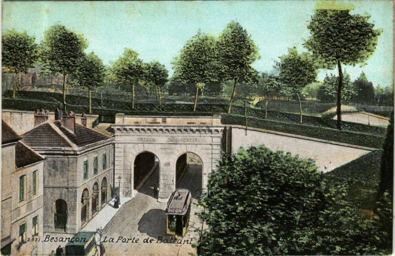 Carte postale ancienne Ed. Aqua 2931 Besancon La Porte de Batrant à Besançon