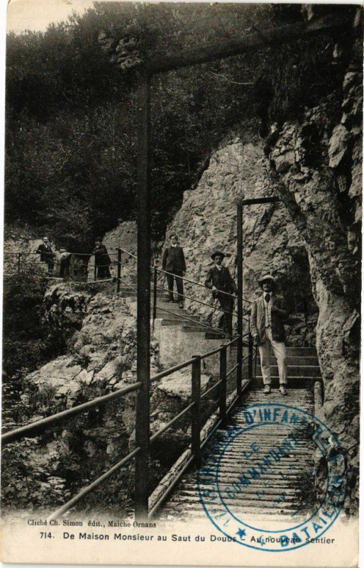 Carte postale ancienne De Maison Monsieur au Saut du Doubs - Au nouveau Sentier à Doubs