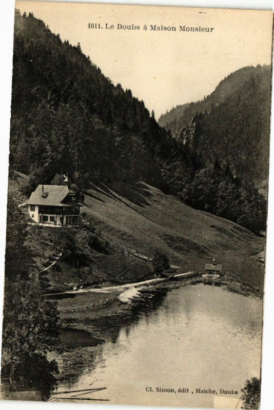 Carte postale ancienne Le Doubs a Maison-Monsieur à Doubs