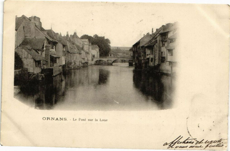 Carte postale ancienne Ornans - Le Pont sur la Loue à Ornans