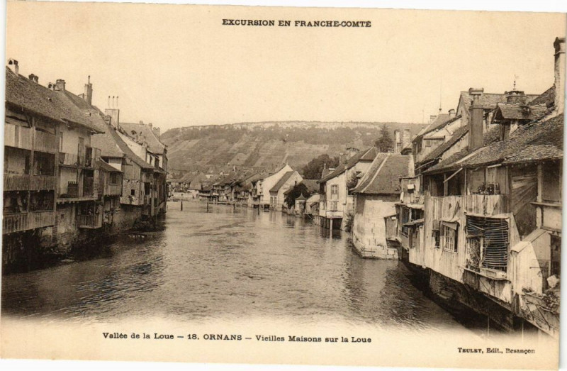 Carte postale ancienne Vallée de la Loue - Ornans - Vieilles Maisons sur la Loue à Ornans