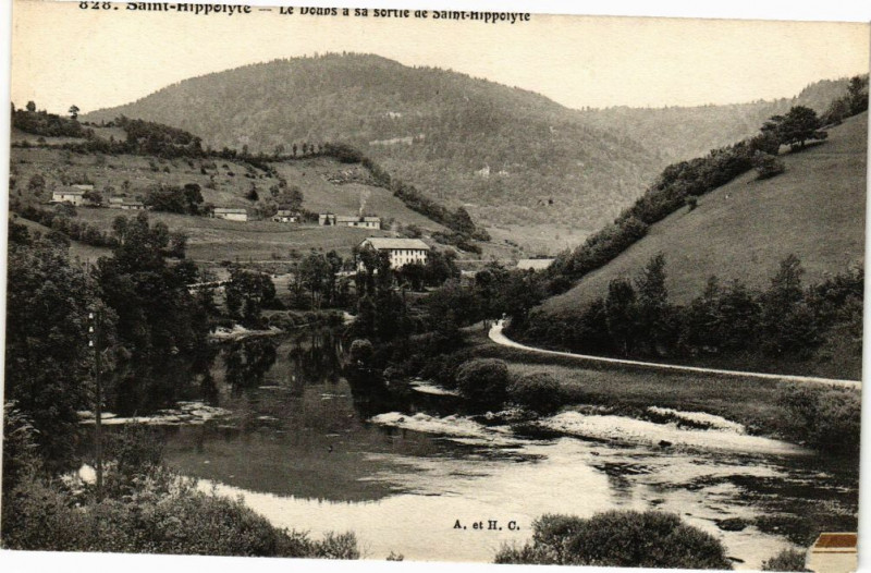 Carte postale ancienne Saint-Hippolyte - Le Doubs a sa sortie de Saint-Hippolyte à Saint-Hippolyte