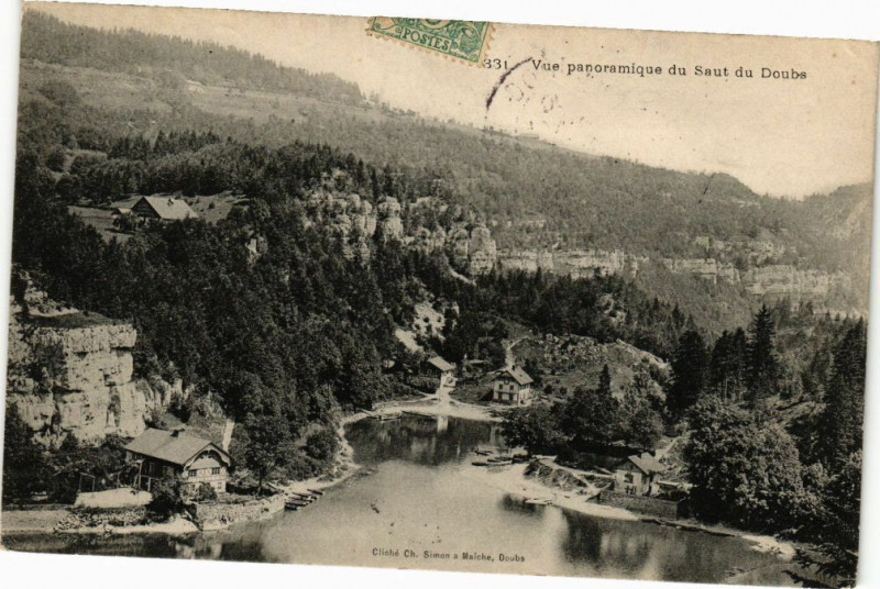 Carte postale ancienne Vue panoramique du Saut du Doubs à Doubs