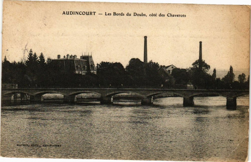 Carte postale ancienne Audincourt - Les Bords du Doubs coté des Chaverots à Audincourt