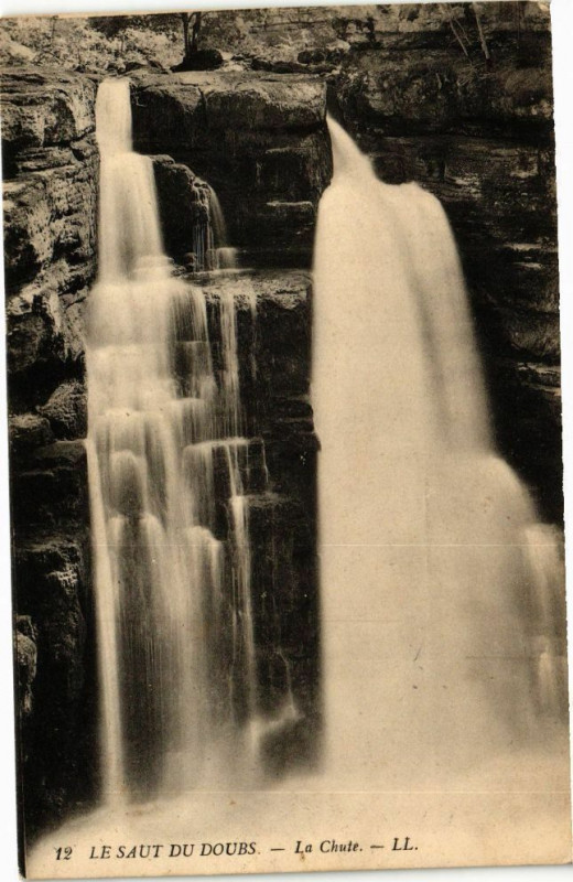 Carte postale ancienne Le Saut du Doubs - La Chute à Doubs