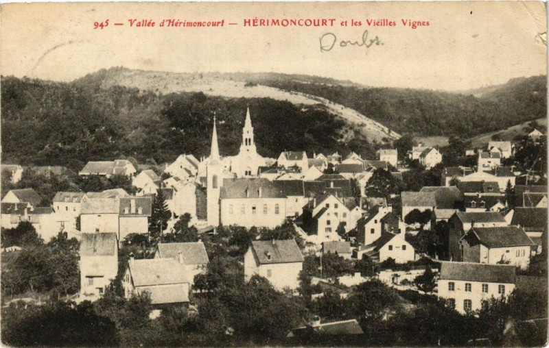 Carte postale ancienne Vallée d'Herimoncourt - Herimoncourt et les Vieilles Vignes à Hérimoncourt