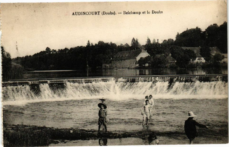Carte postale ancienne Audincourt - Belcamp et le Doubs à Audincourt