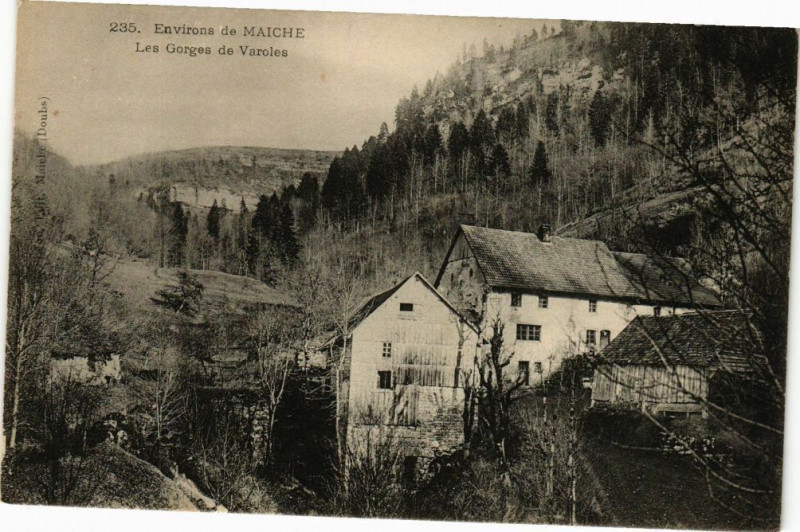 Carte postale ancienne Environs de Maiche - Les Gorges de Varoles à Maîche