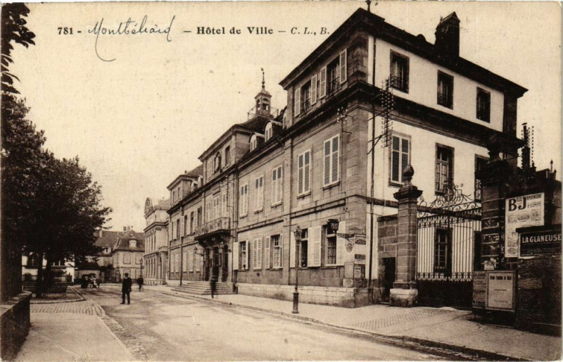 Carte postale ancienne Montbeliard - Hotel de Ville à Montbéliard